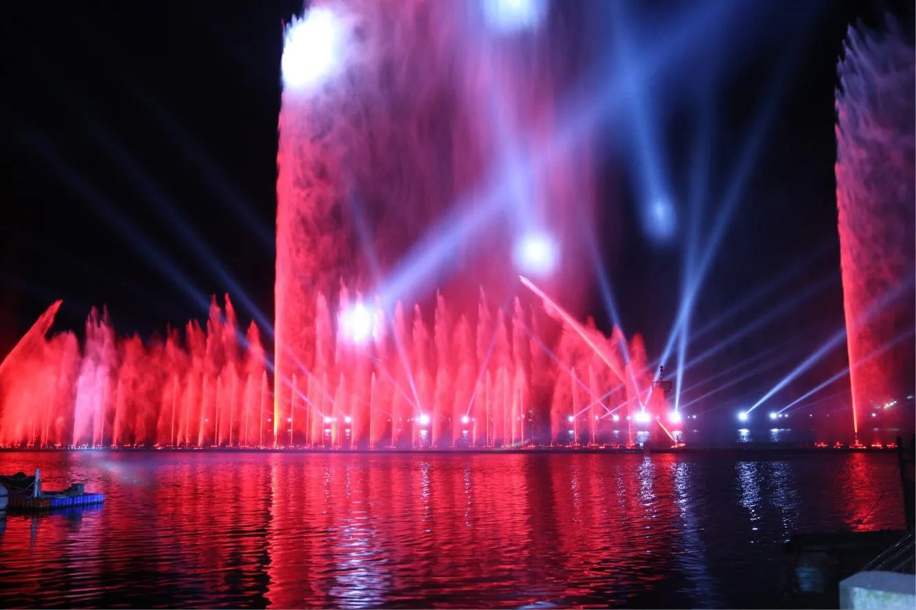 I risultati dello spettacolo della luce subacquea a led